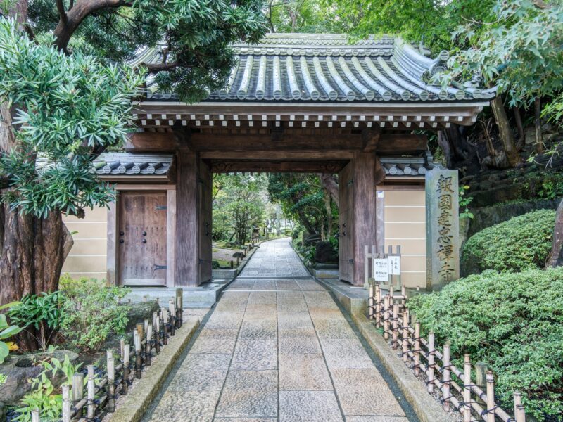 54975,Traditional Japanese structure in garden, Kamakura, Kanagawa, Japan